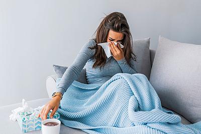 Простуда и сезон: как поддержать здоровье и победить простуду в сезонные перемены